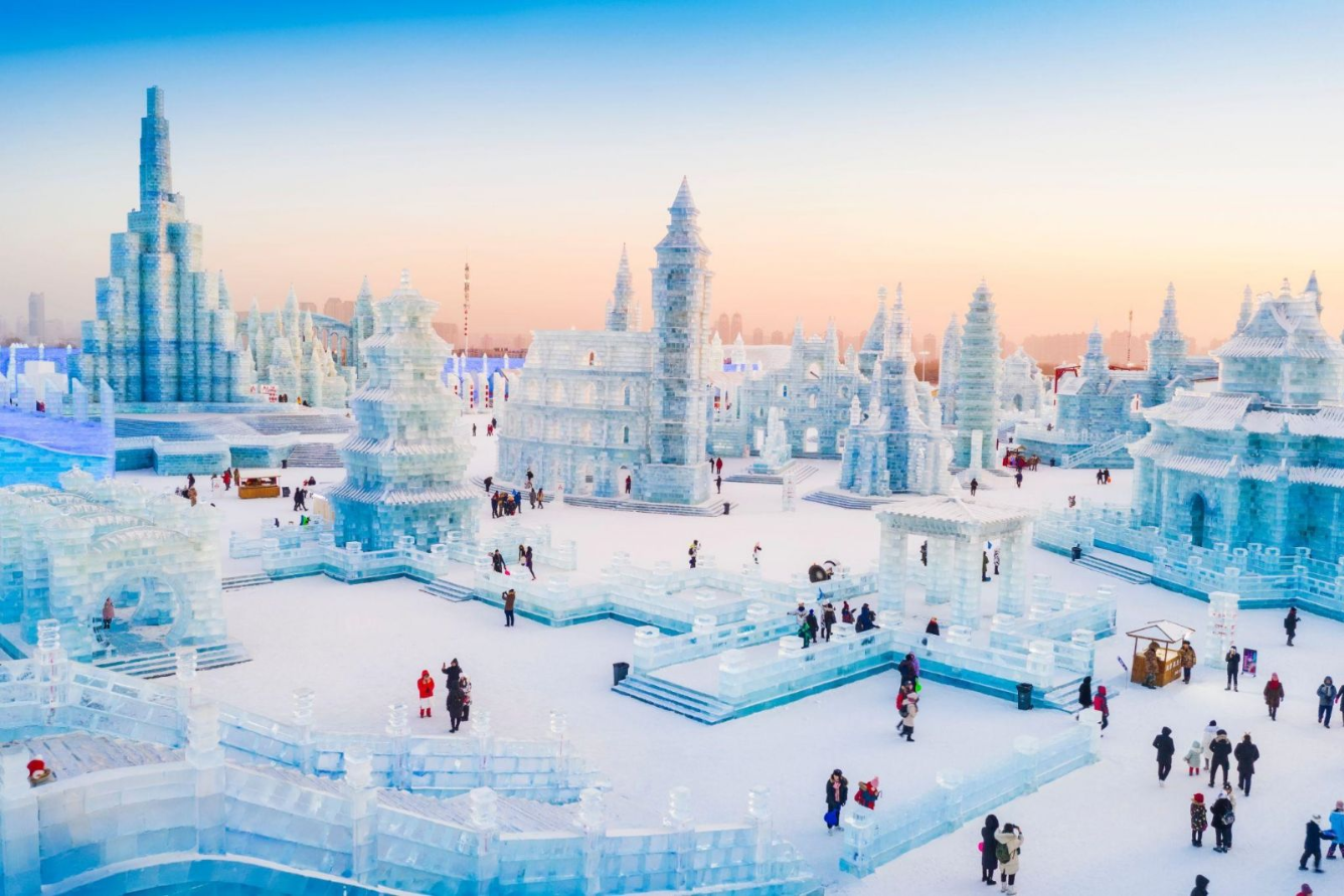 cáp nhĩ tân lễ hội băng tuyết